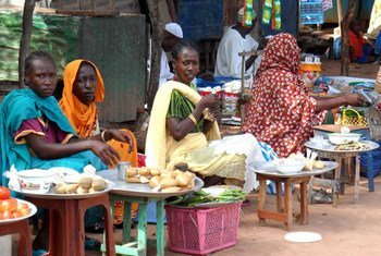 Un marché dans l'Etat de Bahr el Ghazal-Nord, au Soudan du Sud. Photo FAO