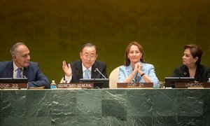 Secretary-General Ban Ki-moon (centre left) during the High-level Event on the Entry into Force of the Paris Agreement.