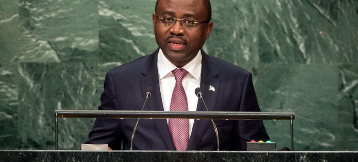 Foreign Minister Agapito Mba Mokuy of Equatorial Guinea addresses the general debate of the General Assembly’s seventy-first session.