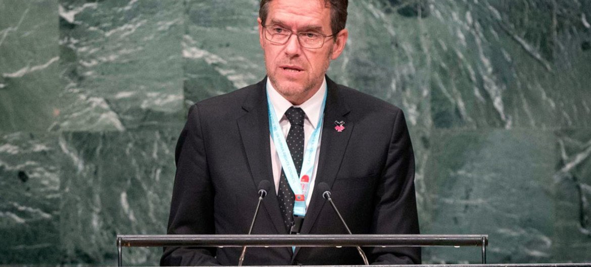 Ib Petersen, Permanent Representative of Denmark to the United Nations, addresses the general debate of the General Assembly’s seventy-first session.