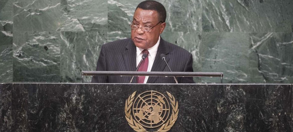 Augustine Phillip Mahiga, Minister for Foreign Affairs of the United Republic of Tanzania, addresses the general debate of the General Assembly’s seventy-first session.