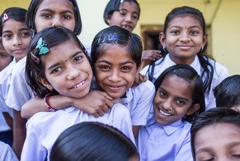 Des filles dans une école dans le district de Chandrapur, à Nagpur, en Inde. Photo UNICEF/Dhiraj Singh