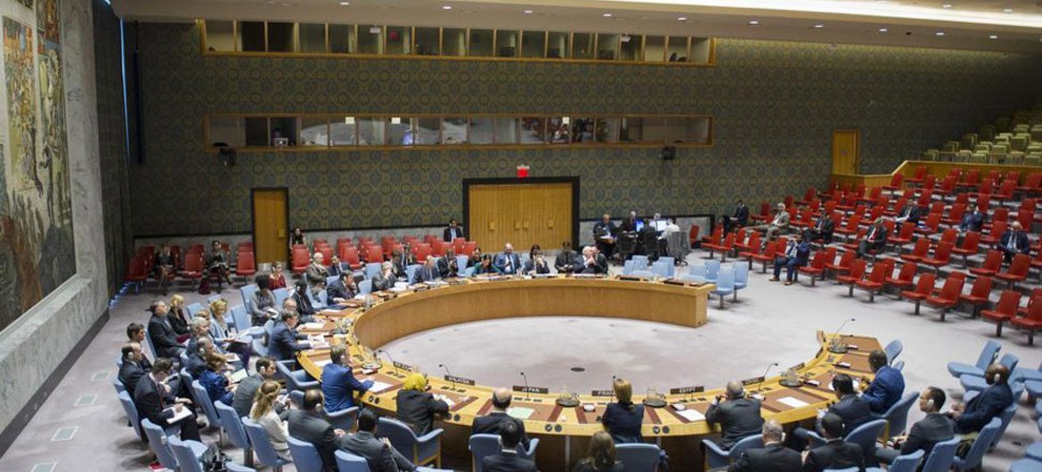 مجلس الأمن خلال  الاستماع لتقرير الأمين العام الثالث بشأن "التهديد الذي يشكله داعش على السلام والأمن الدوليين. المصدر: الأمم المتحدة / ريك باغورناس