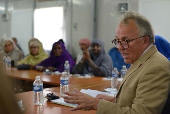 The Special Representative of the UN Secretary-General for Somalia (SRSG), Michael Keating, speaks during a meeting with a section of Somali women leaders on the political participation of women, held in Mogadishu, Somalia on September 5, 2016.