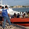 Итальянская береговая охрана привезла выживших  на остров Лампедуза. Фото УВКБ