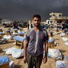 المنظمة الدولية للهجرة تقوم بتوزيع مواد غير غذائية قرب الموصل، العراق، للأسر النازحة. المصدر: المنظمة الدولية للهجرة / جيني سباركس