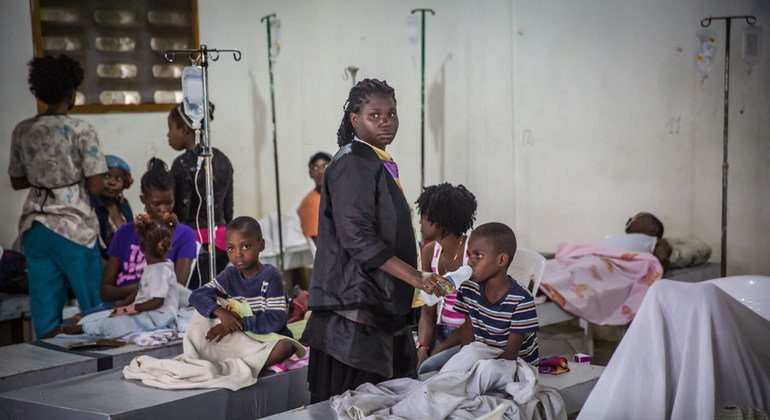 Pacientes de cólera en un centro de tratamiento. Foto de archivo