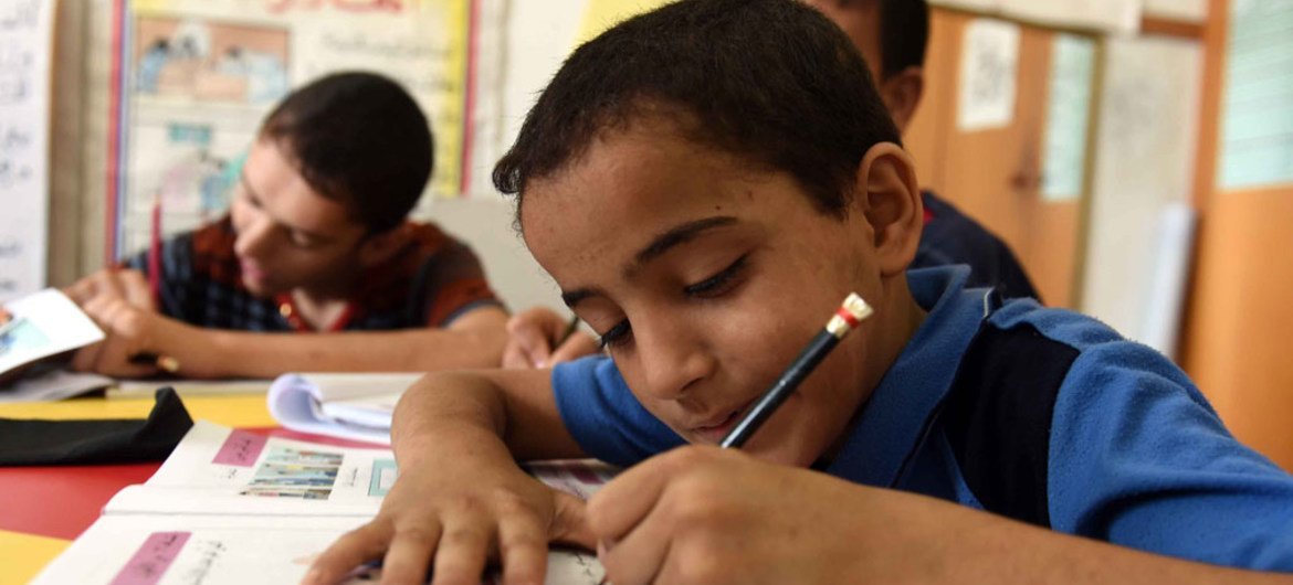 حرم ما يقدر ب 40 في المائة من الأطفال في سن المدرسة في المنطقة العربية من التعليم بسبب الصراع. المصدر: برنامج الأمم المتحدة الإنمائي