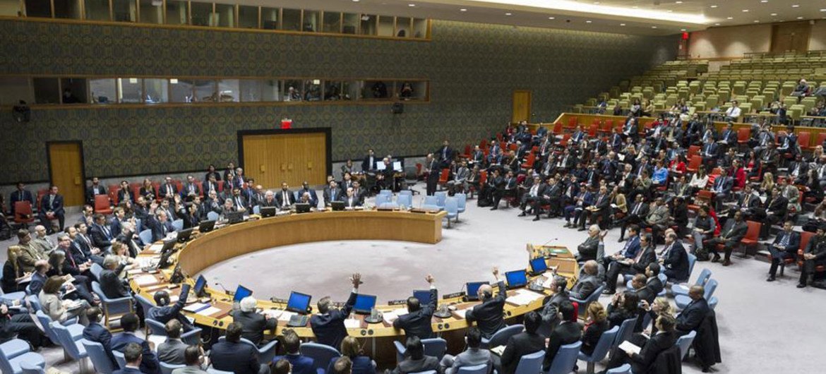安理会就要求在叙利亚阿勒颇实施7天停火协议举行投票表决。联合国图片/Rick Bajornas