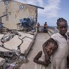 В Джереми,  Гаити, дети играют в местах временного приюта  для людей, пострадавших в результате урагана Мэтью. Фото ЮНИСЕФ