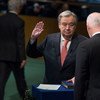 António Guterres prête serment en tant que prochain Secrétaire général de l'ONU pour un mandat de cinq ans qui commencera le 1er janvier 2017. Photo ONU/Eskinder Debebe