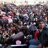 الآلاف من العمال المهاجرين معظمهم من مصر و تونس في انتظار العبور إلى تونس و ليبيا (ملف)