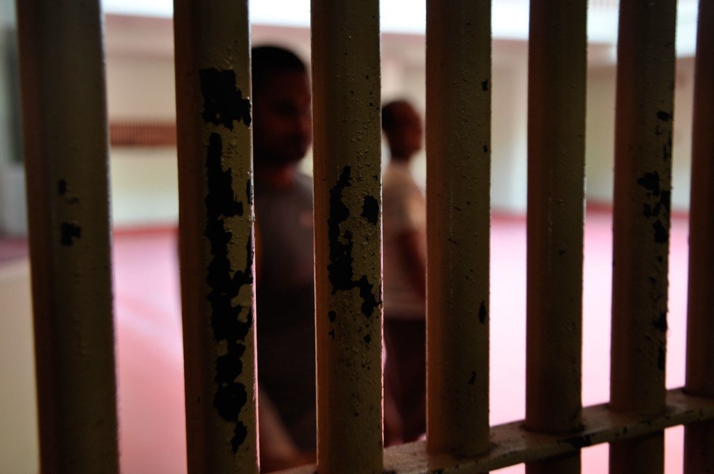 Imagen de la celda de una prisión.
