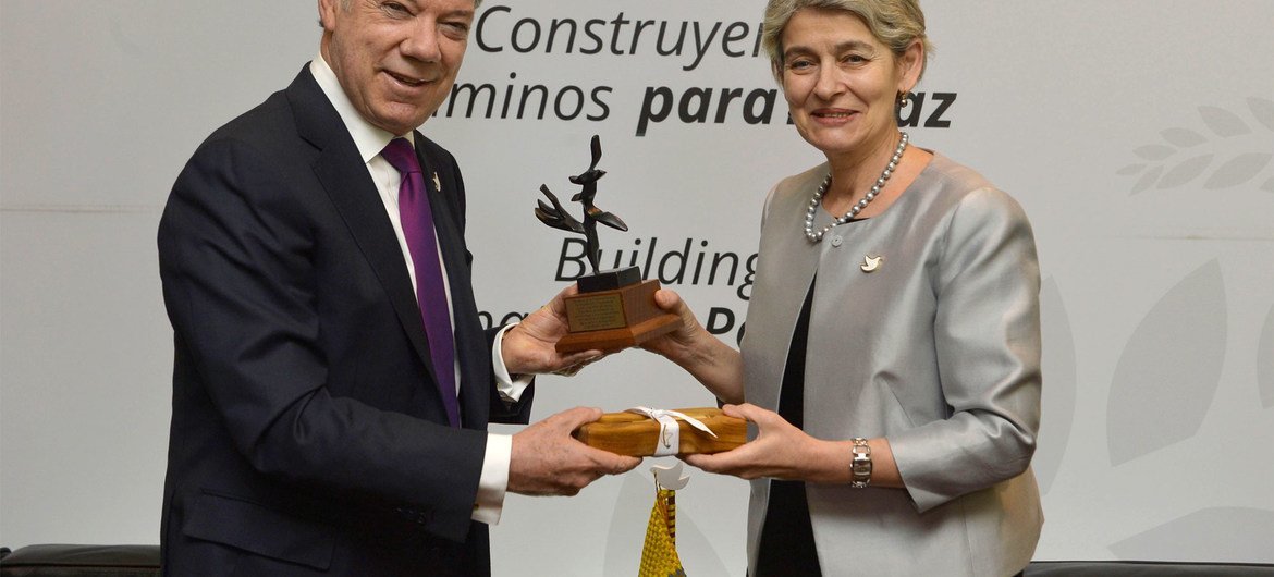 Juan Manuel Santos, presidente de Colombia, e Irina Bokova, directora general de la UNESCO. Foto: SIG/Juan David Tena