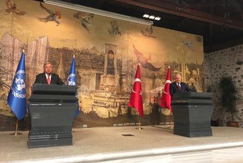 Secretary-General António Guterres (left) at a press conference in Istanbul with (right) Prime Minister Binali Yildirim of Turkey.