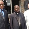 De gauche à droite: le chef de la MONUSCO, Maman S. Sidikou, Monseigneur Marcel Utembi, archevêque de Kisangani et président de CENCO, et Monseigneur Luis Mariano Montemayor, nonce apostolique en RDC, ont publié une déclaration commune sur l'attaque des é