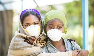 Deux femmes faisant l'objet d'un traitement  contre la tuberculose multirésistante à Addis-Abeba, en Ethiopie.