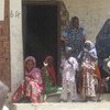 Habitantes de un campamento de desplazados en Maiduguri, Nigeria, durante la visita de una delegación del Consejo de Seguridad de la ONU. Foto: Misión del Reino Unido ante la ONU