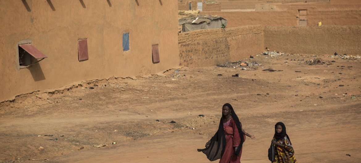 A street scene from Menaka, northern Mali.