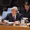 Yamamoto, le représentant spécial du Secrétaire général, prend la parole lors d'une réunion officielle.