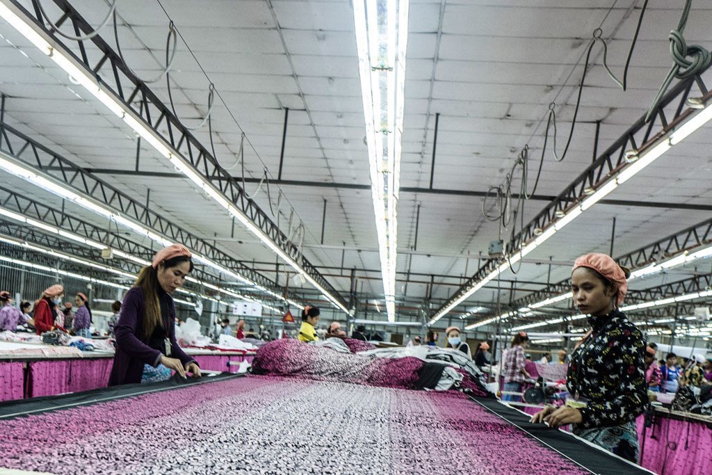 柬埔寨一家制衣厂工人斯若思（Srey Sros）说：“防止性骚扰意味着在工作场所赋予妇女权利。当性骚扰发生时，它不仅影响一个人，它影响在集体水平。”
