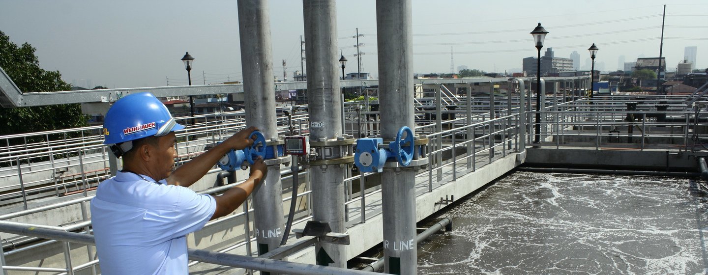 Une station de traitement des eaux usées à Manille, aux Philippines. 