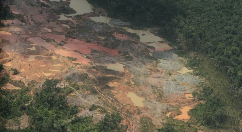 Daño ambiental por minería ilegal en la zona del río Quito, en el departamento del Chocó, en Colombia. Foto: UNEP