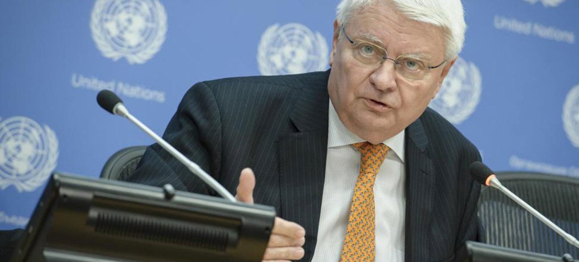 Under-Secretary-General for Peacekeeping Operations, Hervé Ladsous, addresses journalists in New York during his final briefing in this post.