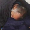 Житель Мосула оплакивает гибель пятилетней внучки, убитой боевиками ИГИЛ