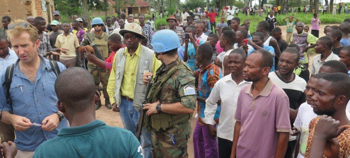 Dans la province du Kasaï Central, République démocratique du Congo (RDC), une mission de la MONUSCO a évalué la situation sécuritaire suite à des incursions par les miliciens Kamuina Nsapu. Photo MONUSCO / Bilaminou Alao