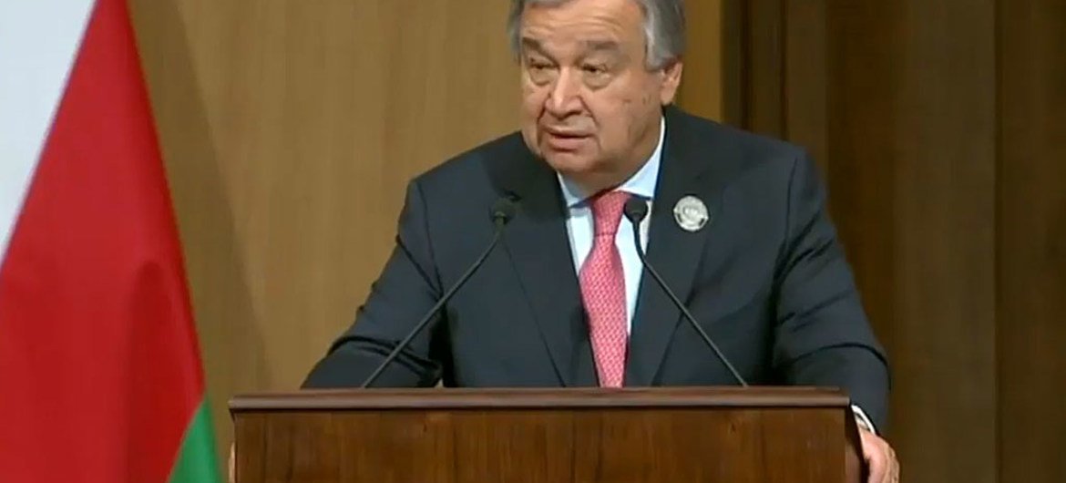 Secretary-General António Guterres addresses the Summit of the League of Arab States in Jordan.