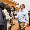Дэвид Ширер  посещает  различные  регионы  Южного Судана