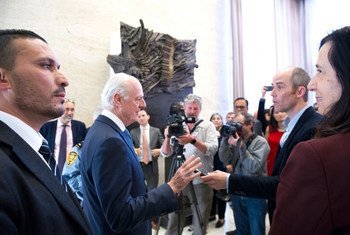 United Nations Special Envoy for Syria Staffan de Mistura briefs the press on the last day of the Intra-Syrian talks, Geneva. 31 March 2017.