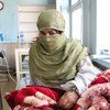 Mujer afgana en un centro de salud.