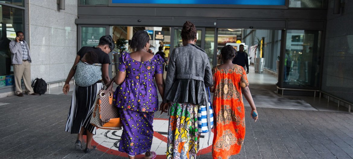Конголезские беженцы переехали во Францию по программе УВКБ по переселению  наиболее уязвимых беженцев. Фото: УВКБ / Д. Отавей