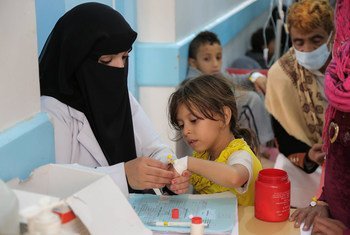 In May 2017, at the Sab'een Hospital in Sana'a, Yemen, patients suffering from severe diarrhoea or cholera receive treatment.
