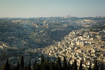 Vue aérienne de Jérusalem. Photo ONU/Rick Bajornas