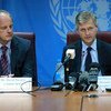 Le Secrétaire général adjoint des Nations Unies aux opérations de maintien de la paix, Jean-Pierre Lacroix (à droite), lors d'une conférence de presse au Soudan du Sud. (août 2017):