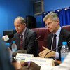 Le Secrétaire général adjoint des Nations Unies aux opérations de maintien de la paix, Jean-Pierre Lacroix (à droite), lors d'une conférence de presse au Soudan du Sud. Photo MINUSS