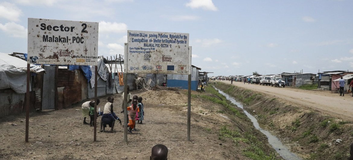 Sitio de protección de civiles de la ONU en Malakal, en Sudán del Sur. Foto: ONU / Isaac Billy