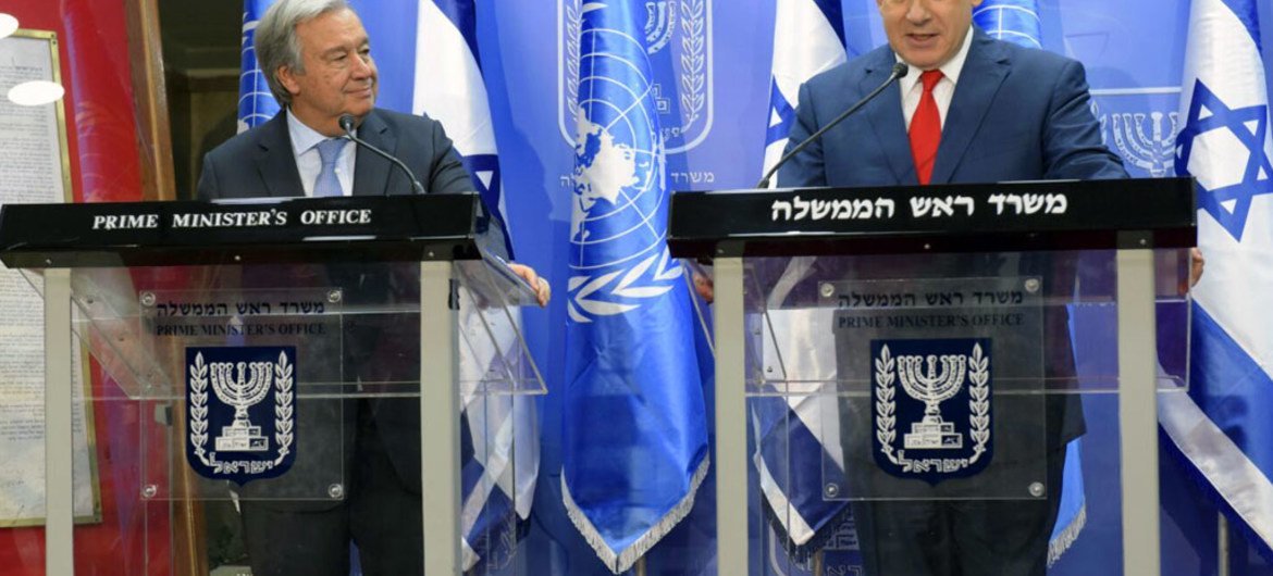 Secretary-General António Guterres (left) and Prime Minister Benjamin Netanyahu of Israel brief the press in Jerusalem.