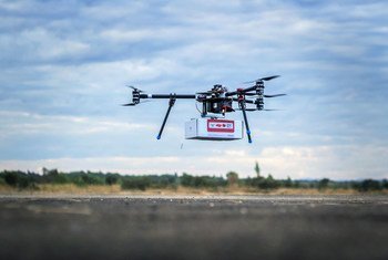 2017年6月28日，联合国儿童基金会创新小组在马拉维中部进行无人驾驶飞机载重实验。