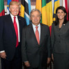古特雷斯秘书长与美国总统特朗普和美国常驻联合国代表黑莉在联合国合影。联合国图片/Eskinder Debebe