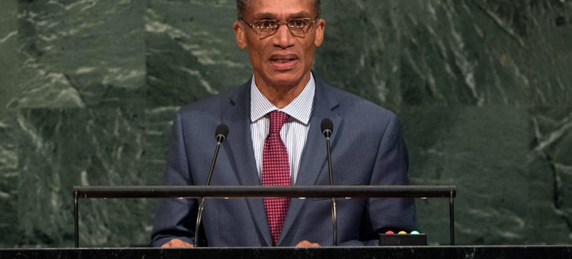 Dennis Moses, Minister for Foreign and CARICOM Affairs of Trinidad and Tobago, addresses the general debate of the General Assembly’s seventy-second session.