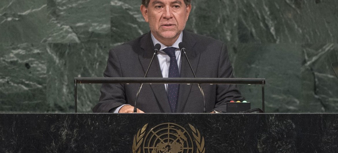 Gustavo Meza-Cuadra, representante permanente de Perú ante la ONU, en la Asamblea General. Foto: ONU/Cia Pak