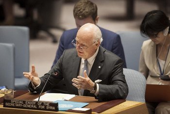 L'Envoyé spécial du Secrétaire général pour la Syrie, Staffan de Mistura, lors d'une réunion du Conseil de sécurité en septembre 2017. Photo ONU/Ariana Lindquist