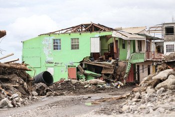 Casa destruida por el huracán Irma en Dominica. 