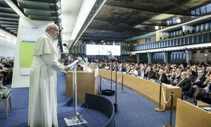 罗马教皇方济各在罗马出席联合国粮农组织世界粮食日庆祝活动。