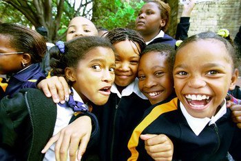 放学后的南非儿童。 世行图片/Trevor Samson