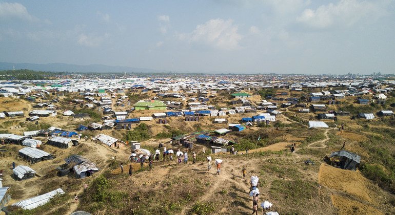 El campo de Kutupalong en Cox's Bazaar tuvo que extenderse para acomodar a 5.000 refugiados rohingyas. 